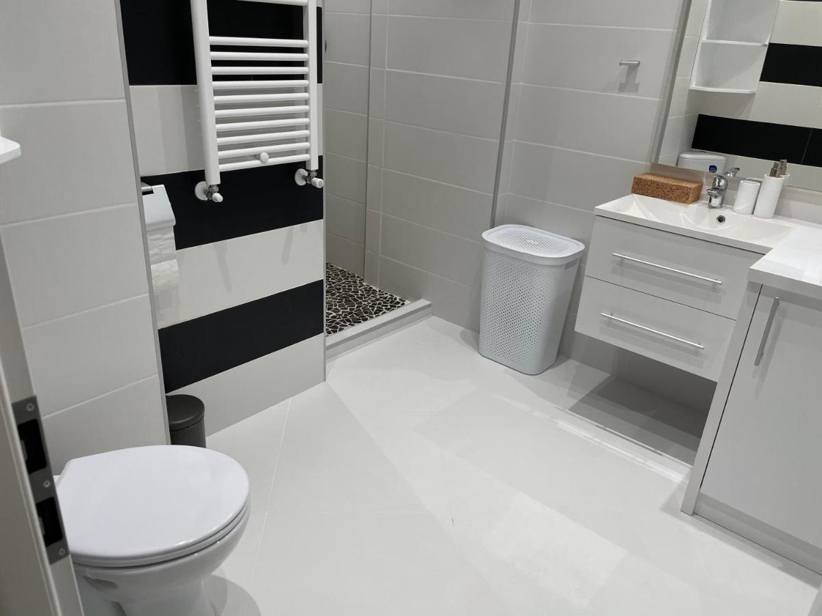 Stylish Westpark 2 Residence Lake View W8 Bucharest Exterior photo